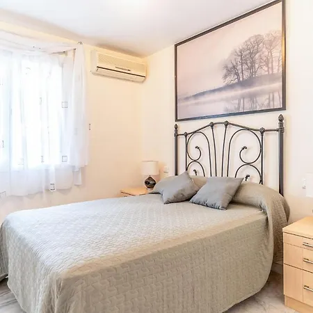 In With Outdoor Swimming Pool, Wifi&2 Bedrooms Benalmádena