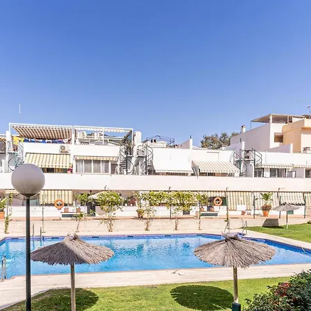 In With Outdoor Swimming Pool, Wifi&2 Bedrooms Benalmádena